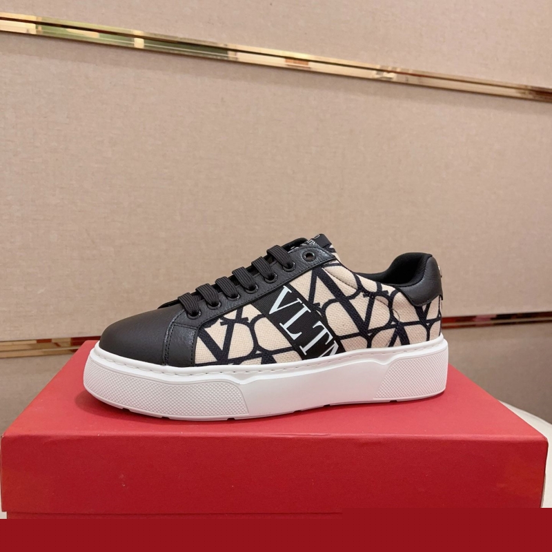 Valentino Sneakers